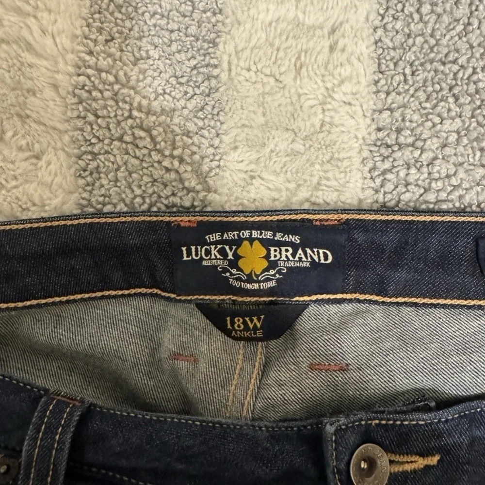 Lucky Brand "Ginger Skinny" Size 18W Ankle Medium Wash High-Rise Jeans - EUC - Picture 4 of 5